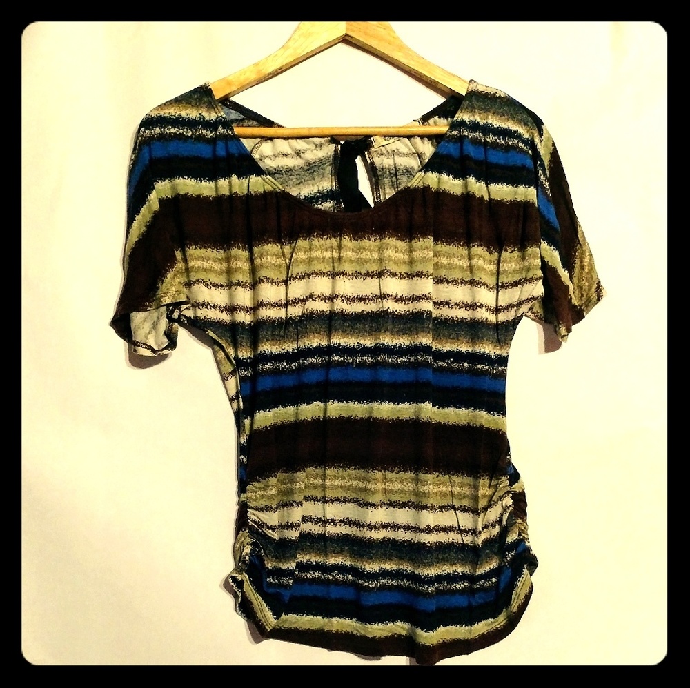 Robin's Nest Maternity top
